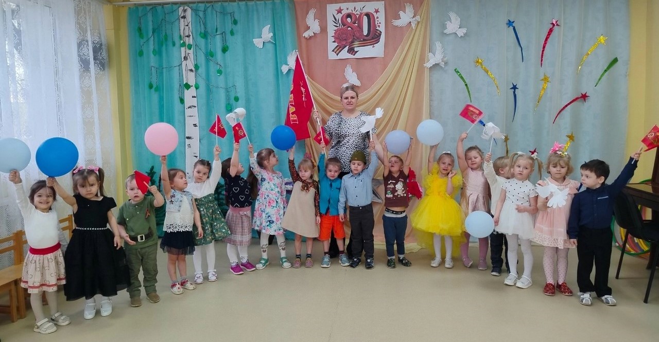 День Победы в детских садах и школах района.