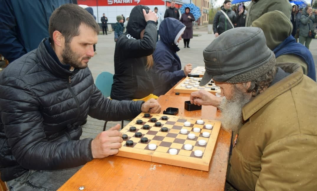 Турнир по шашкам.