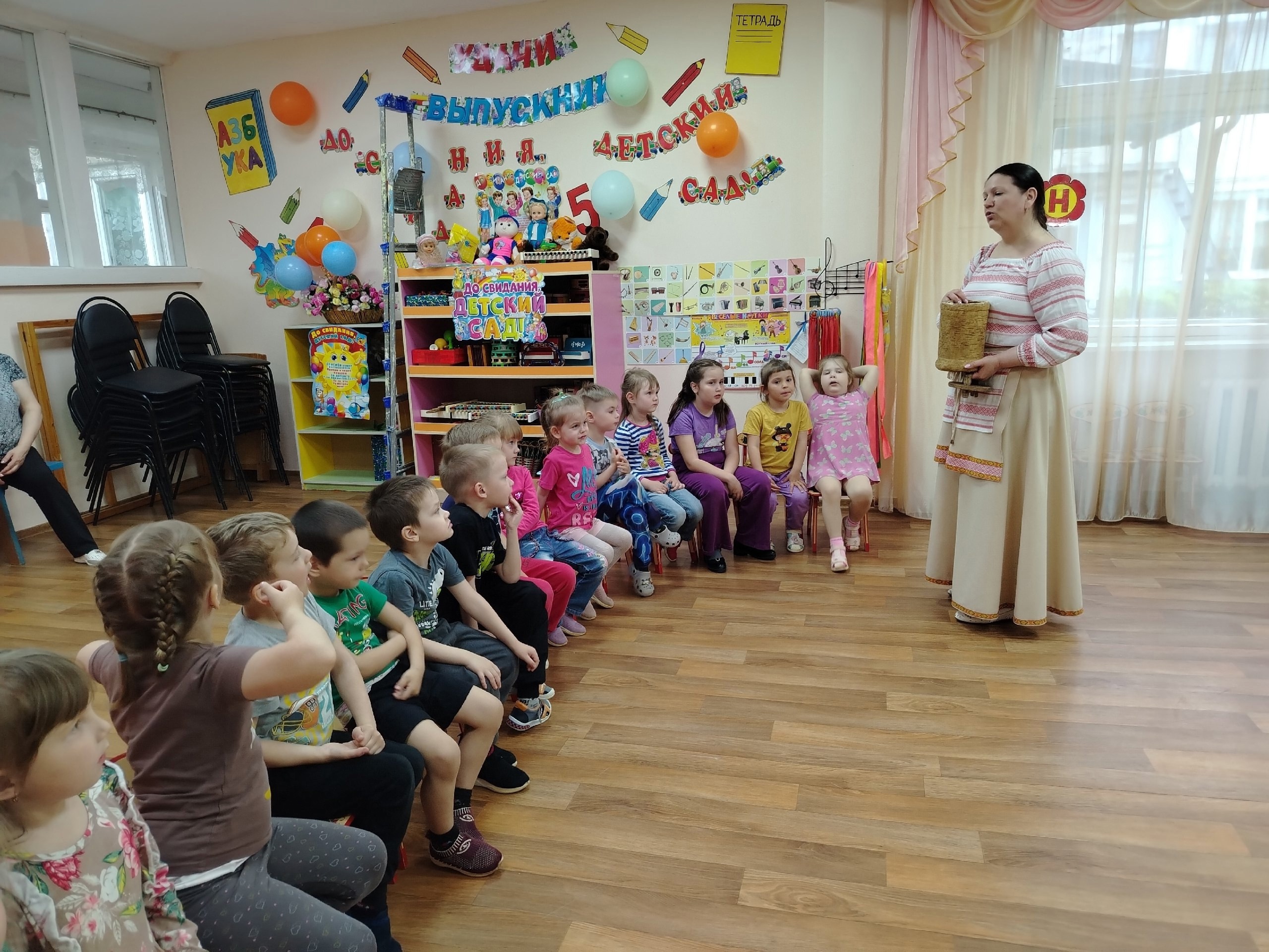Познавательно-игровая программа под названием &quot;Рукотворная береста&quot;.