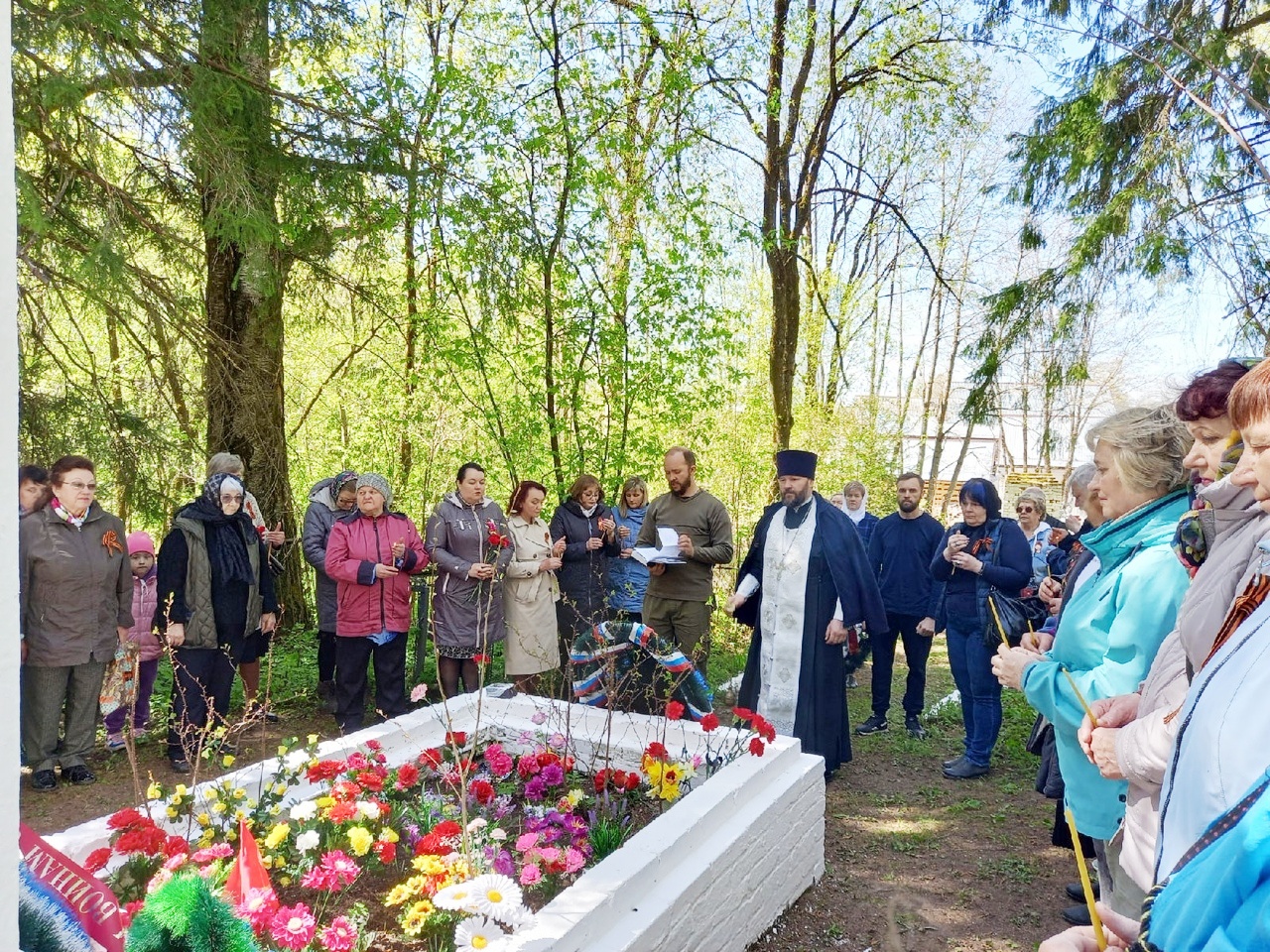 Учреждения культуры Окуловского района провели митинги в память о великом дне 9 мая 1945 года.