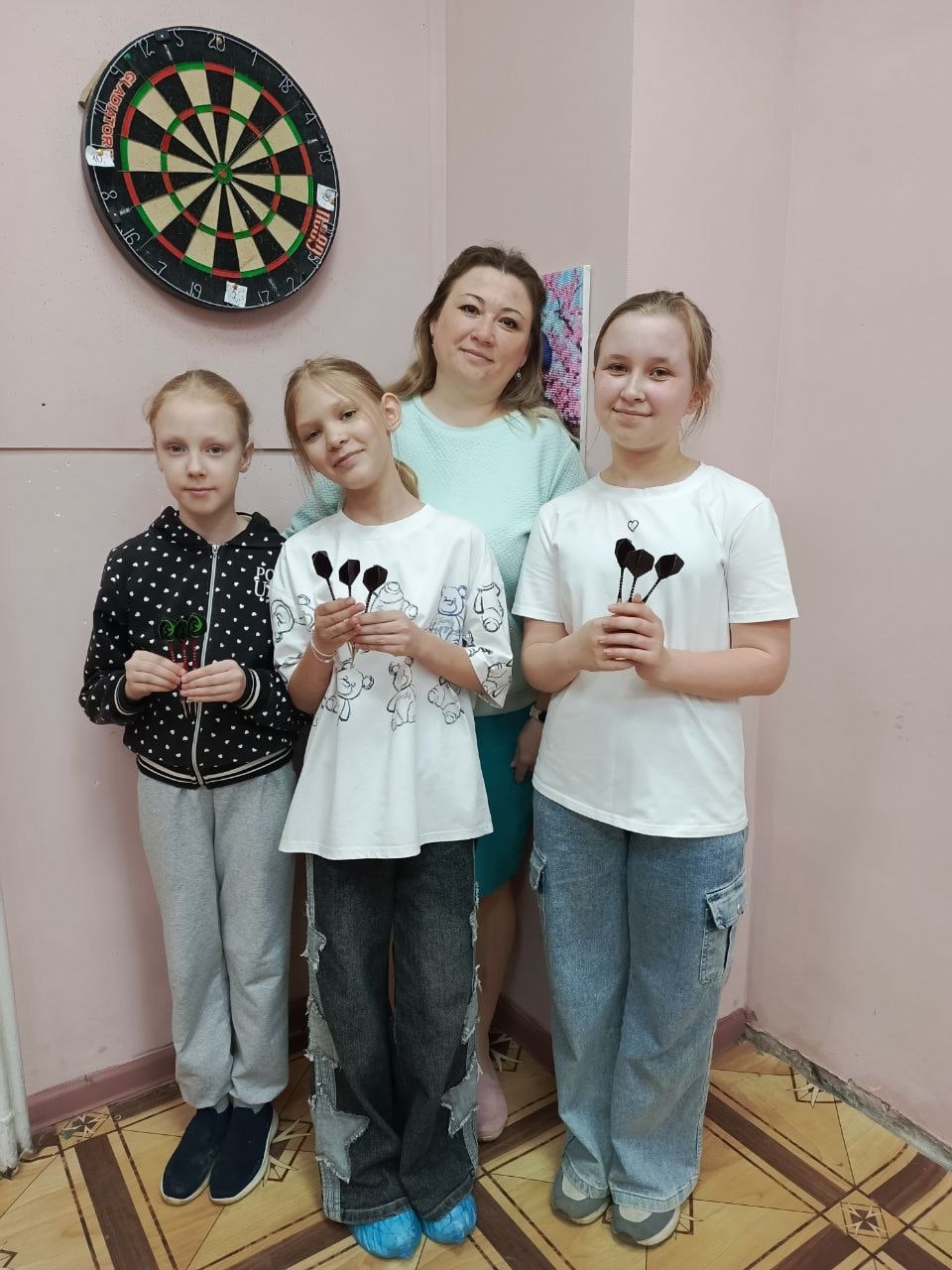 В МАУ &quot;Дом молодёжи&quot; продолжаются тренировки по дартс.