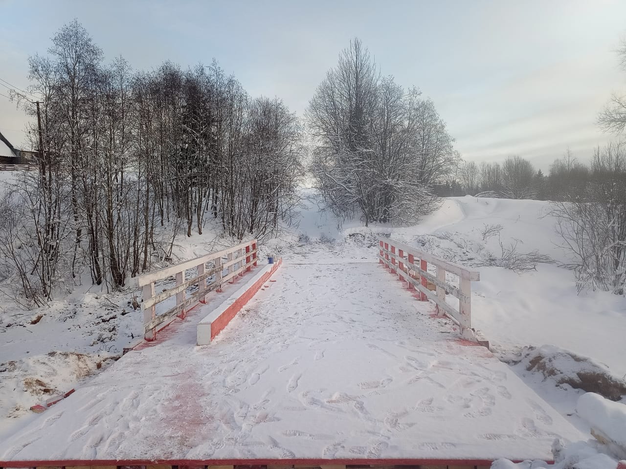 Завершены работы по капитальному ремонту деревянного моста через р. Хоринка.