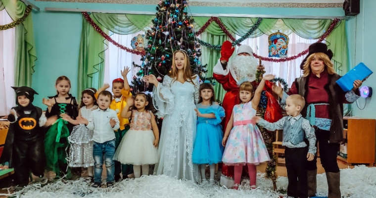 Новогодние утренники в детских садах. Новогодние утренники в детских садах.