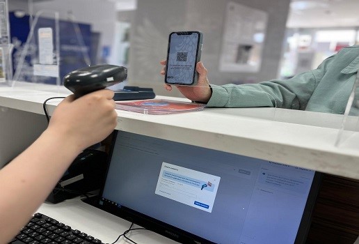 Почта ускоряет выдачу и отправку писем и посылок в три раза благодаря QR-кодам. Почта ускоряет выдачу и отправку писем и посылок в три раза благодаря QR-кодам.