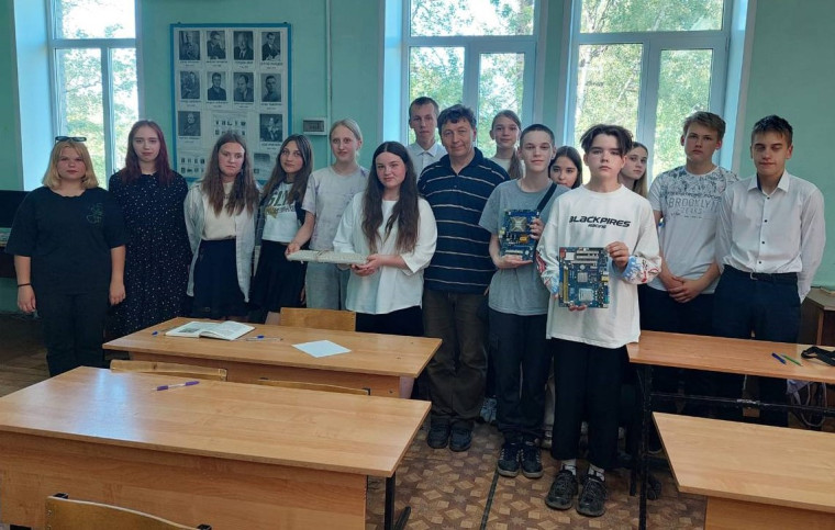Школьники сдали выпускной экзамен по первой профессии. Школьники сдали выпускной экзамен по первой профессии.